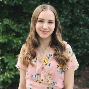 Meet your Posher, Julia